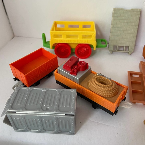 Fisher Price Thomas & Friends Replacement Cars & Parts - Picture 4 of 5